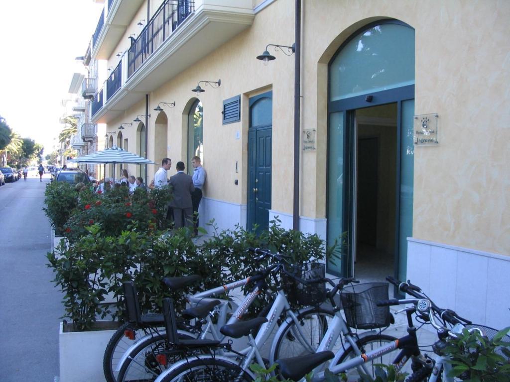 Hotel Capital Cupra Marittima Dış mekan fotoğraf