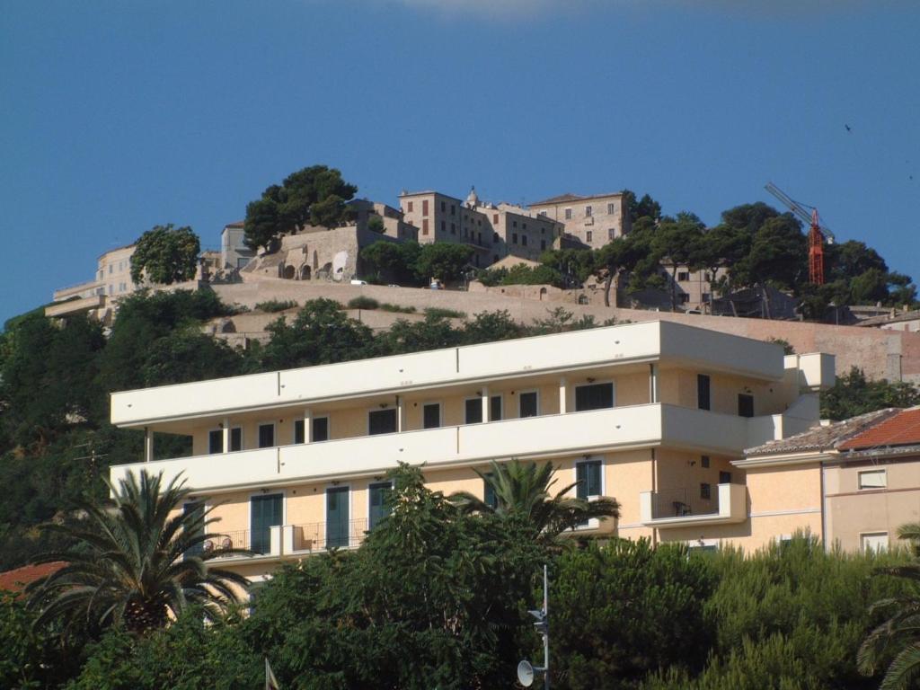 Hotel Capital Cupra Marittima Dış mekan fotoğraf