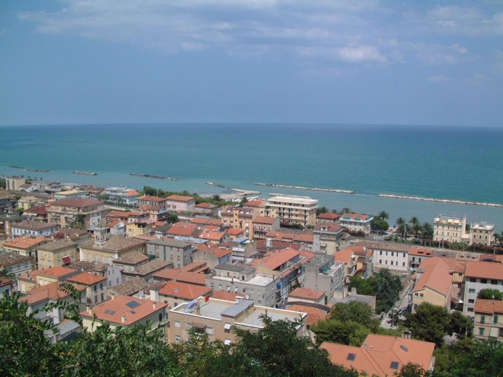 Hotel Capital Cupra Marittima Dış mekan fotoğraf